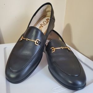 Sam Edelman Black and Gold Leather loafer size 6W